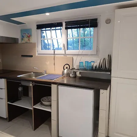 La Chaumiere Apartment